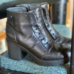 Bussola Italy chunky zip-side combat boots / sz 38